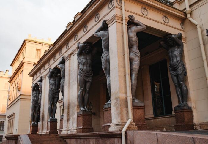 Dos & Don’ts Inside the Museum