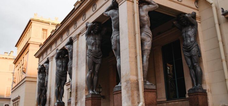 Dos & Don’ts Inside the Museum